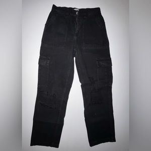 Black Jean Cargo Pants. Right fit.